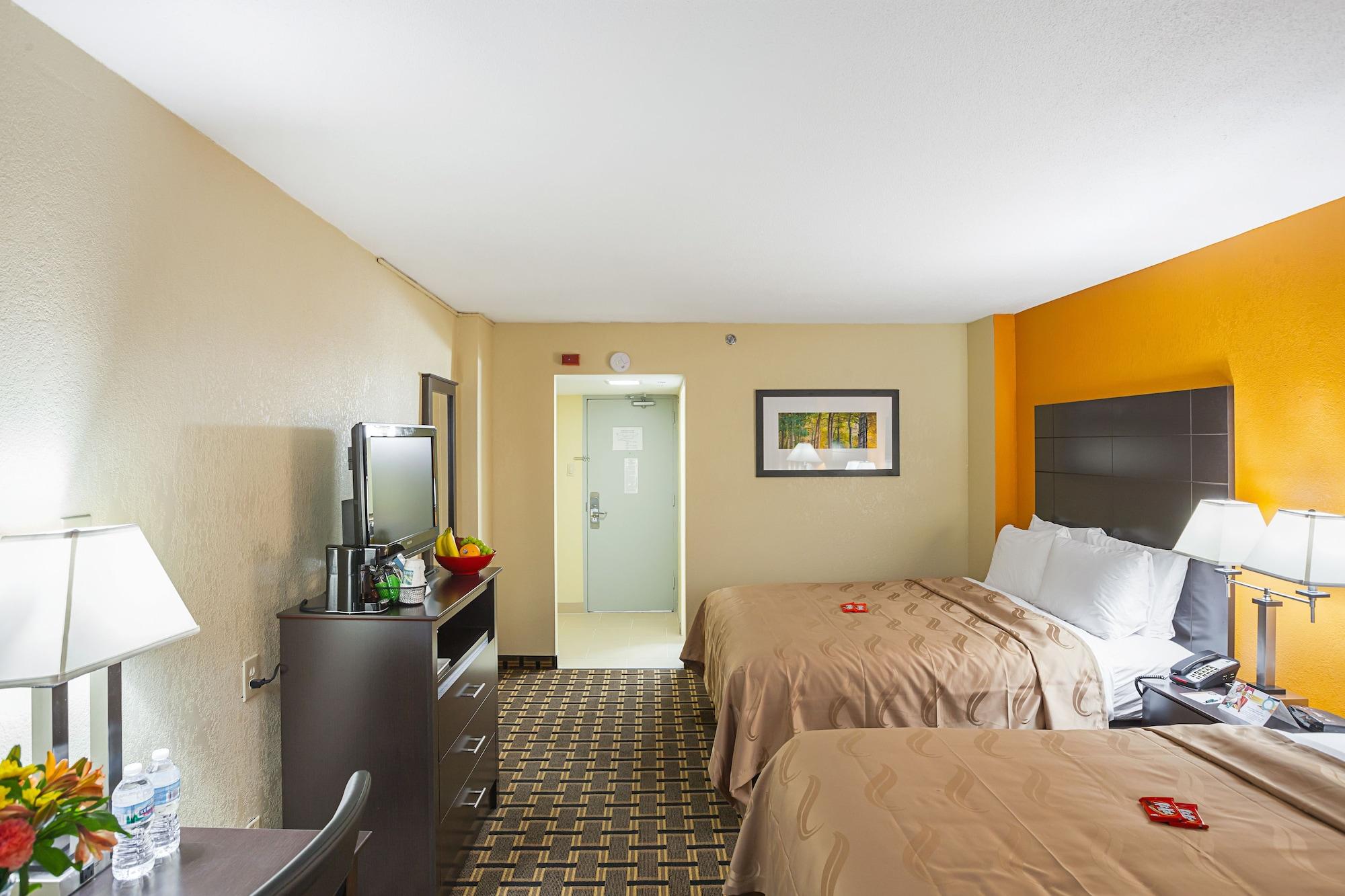 Quality Inn & Suites Цинциннати Экстерьер фото