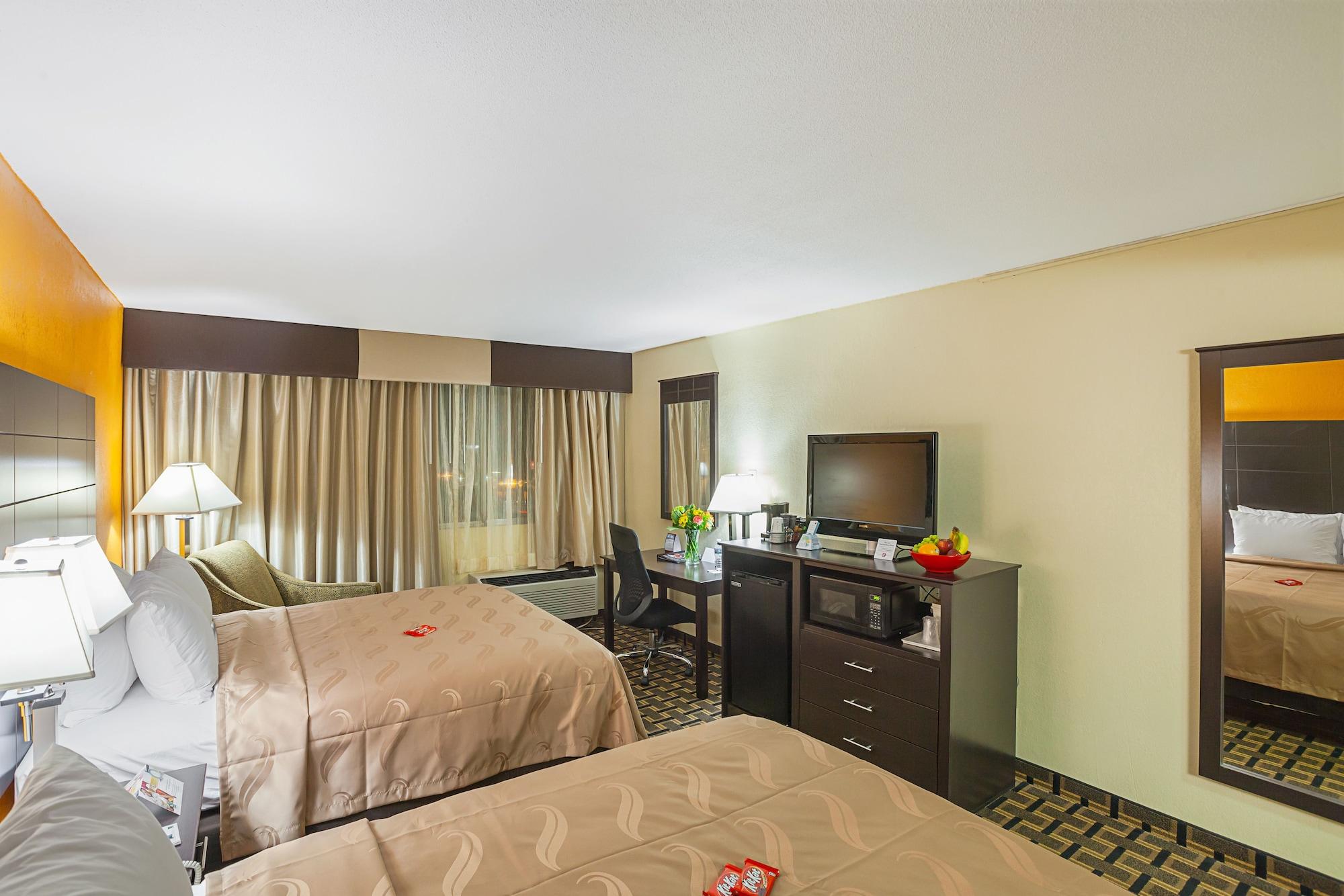 Quality Inn & Suites Цинциннати Экстерьер фото