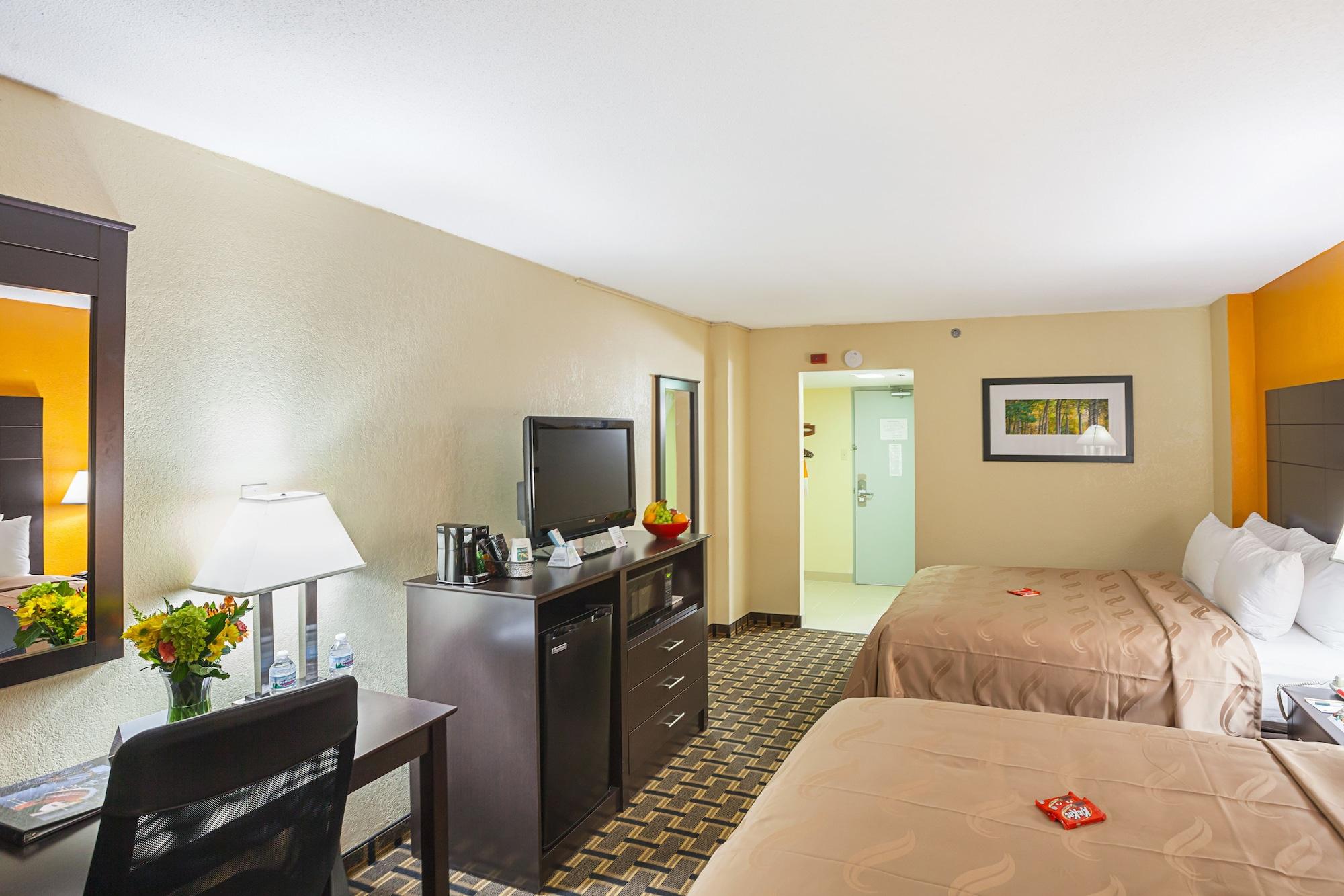 Quality Inn & Suites Цинциннати Экстерьер фото