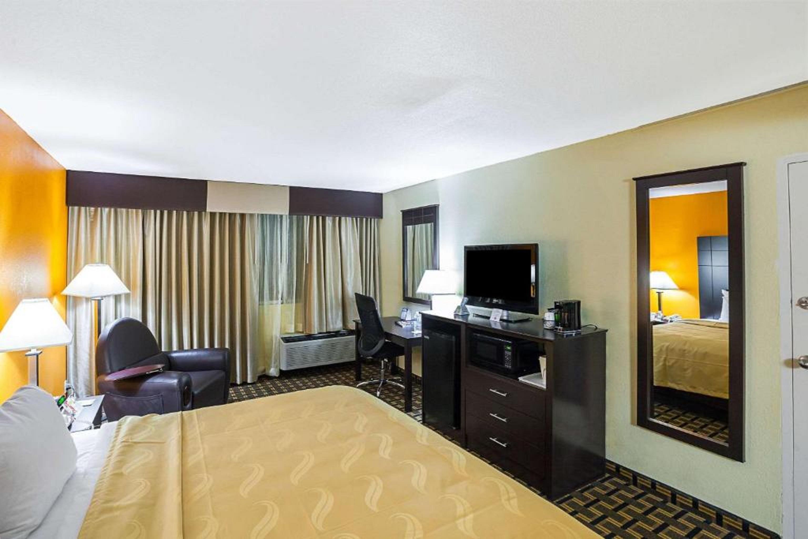 Quality Inn & Suites Цинциннати Экстерьер фото