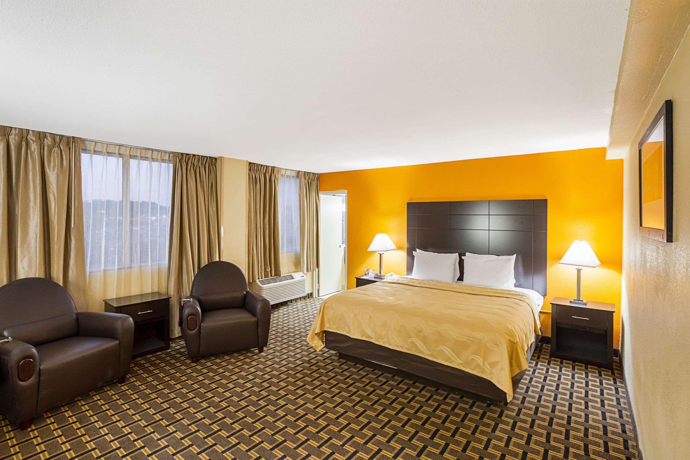 Quality Inn & Suites Цинциннати Экстерьер фото