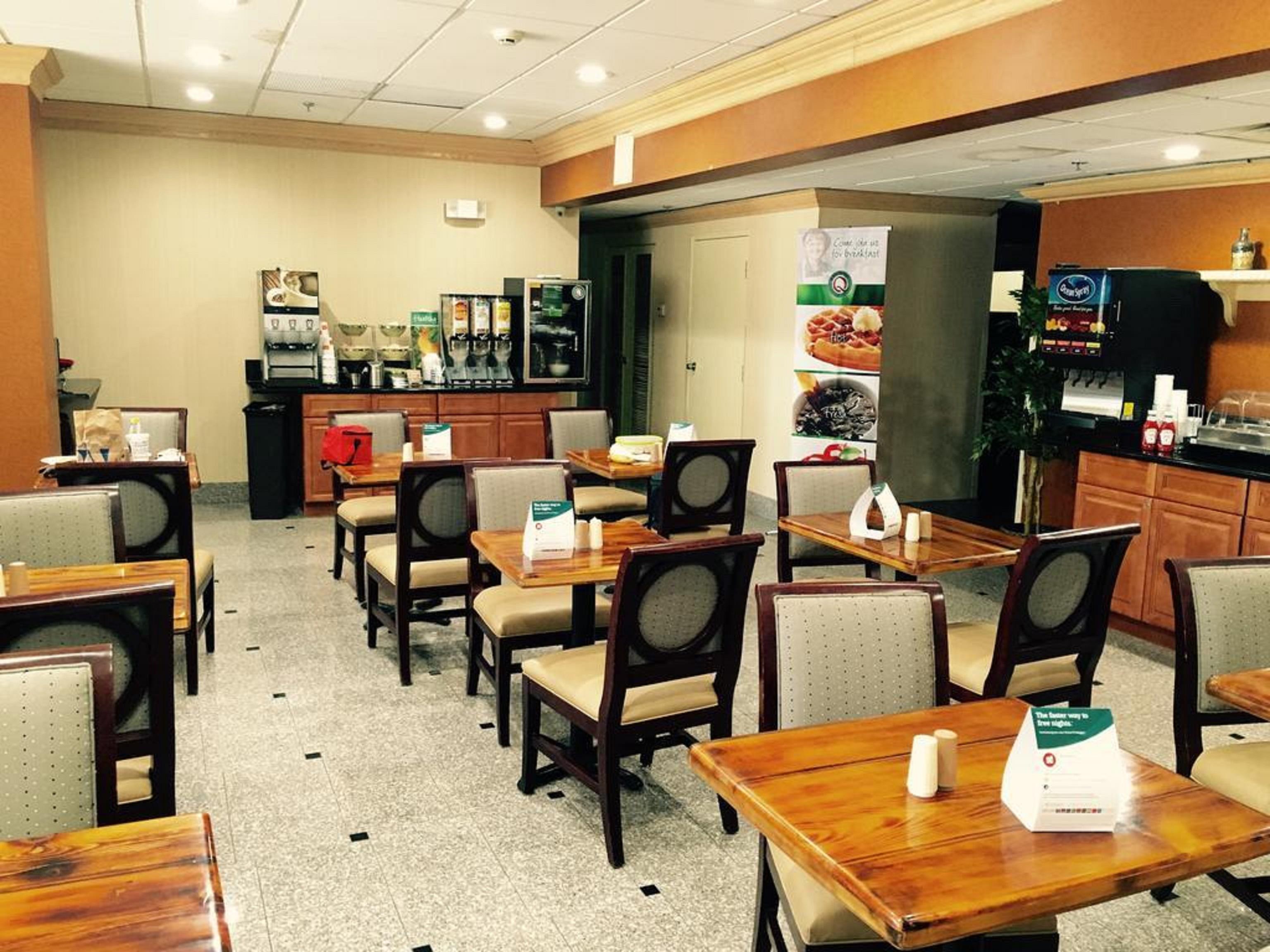 Quality Inn & Suites Цинциннати Экстерьер фото