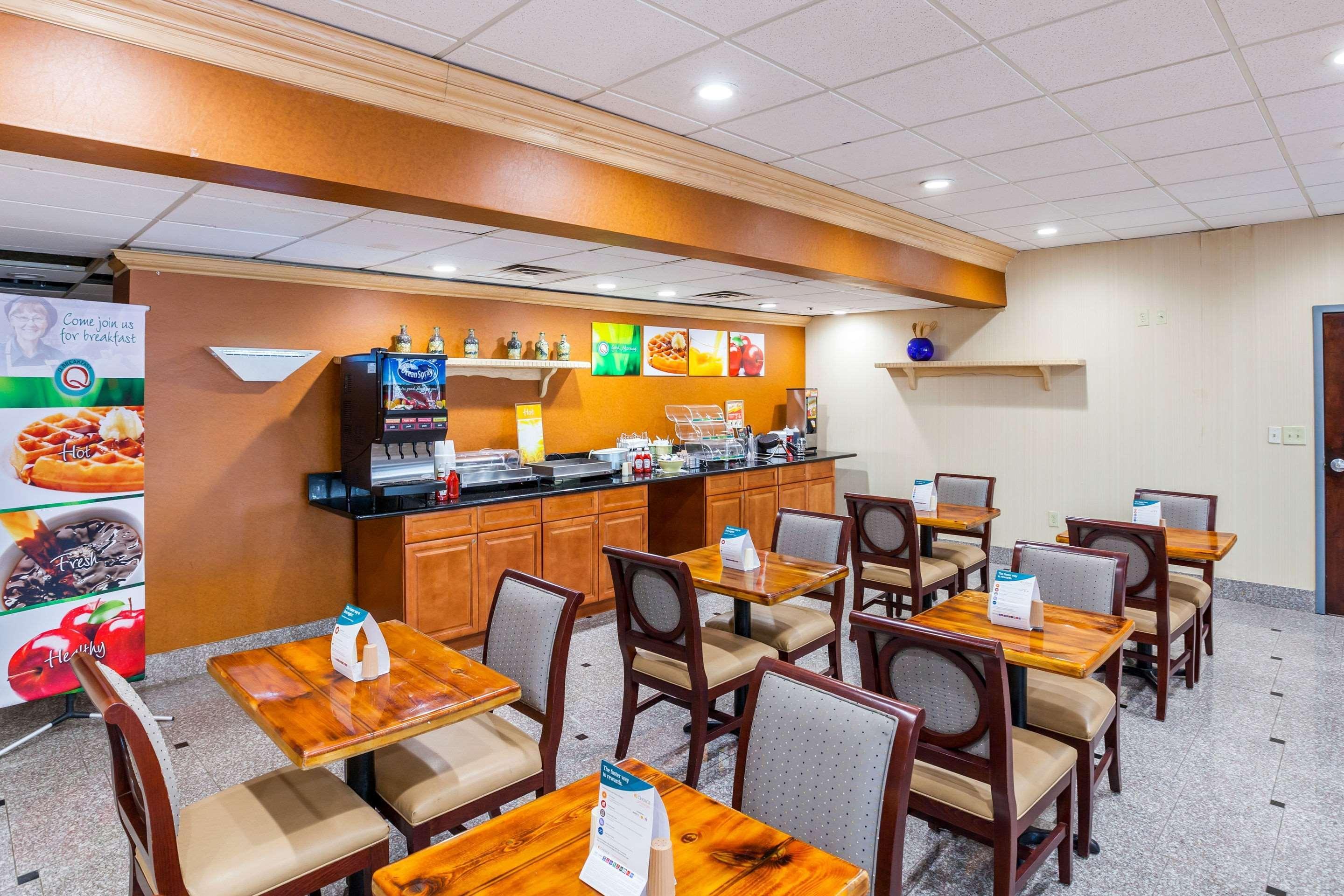 Quality Inn & Suites Цинциннати Экстерьер фото