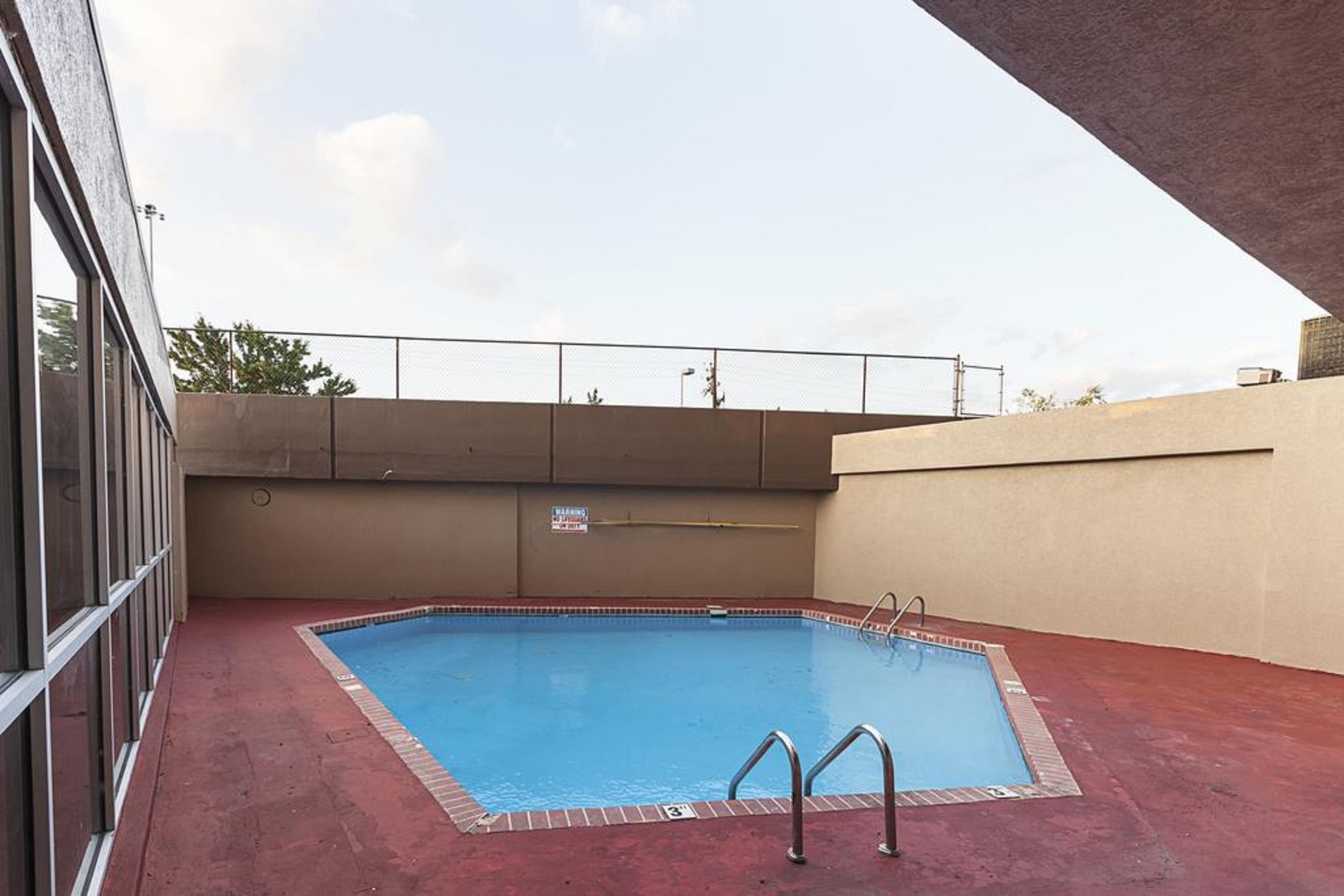 Quality Inn & Suites Цинциннати Экстерьер фото