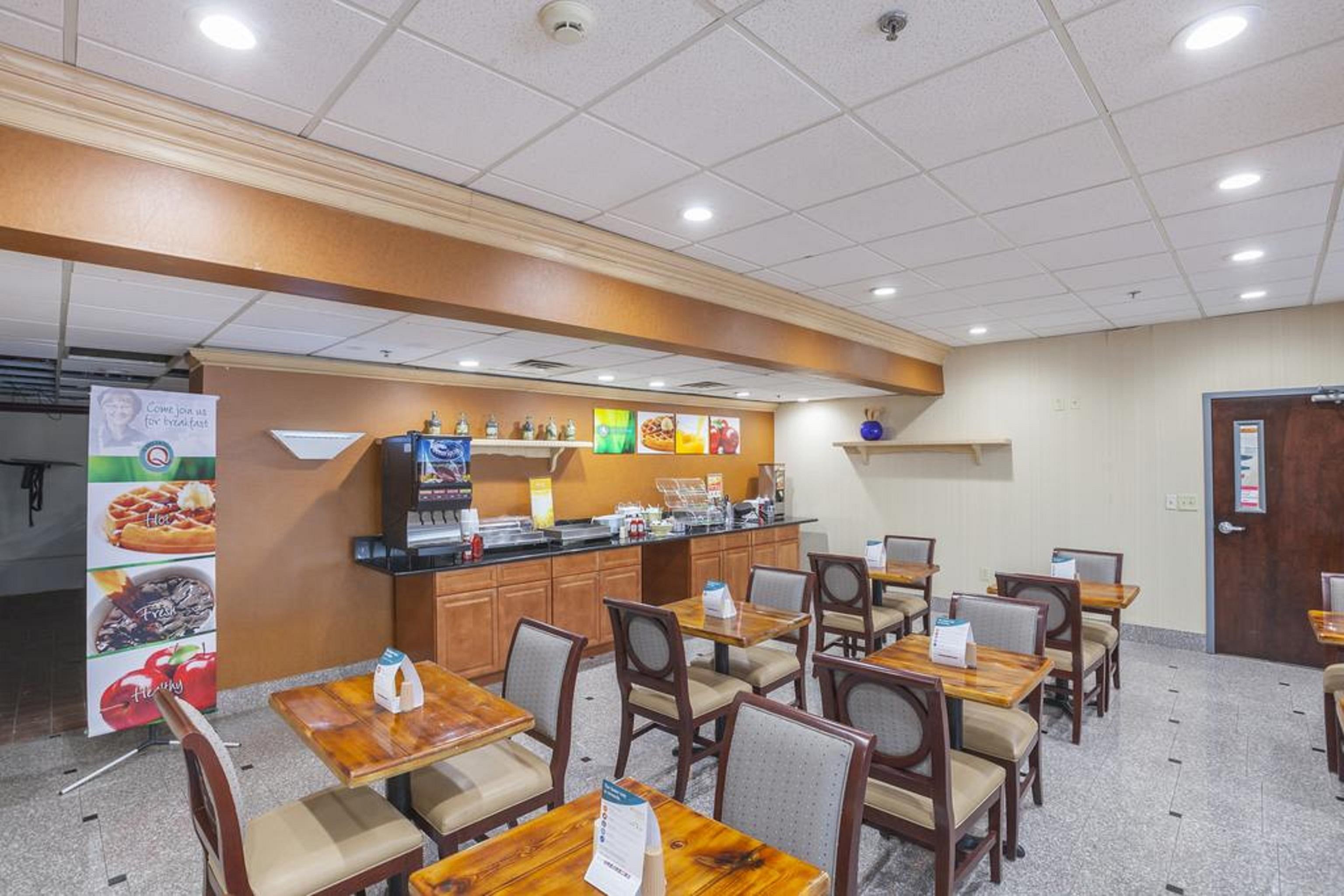 Quality Inn & Suites Цинциннати Экстерьер фото