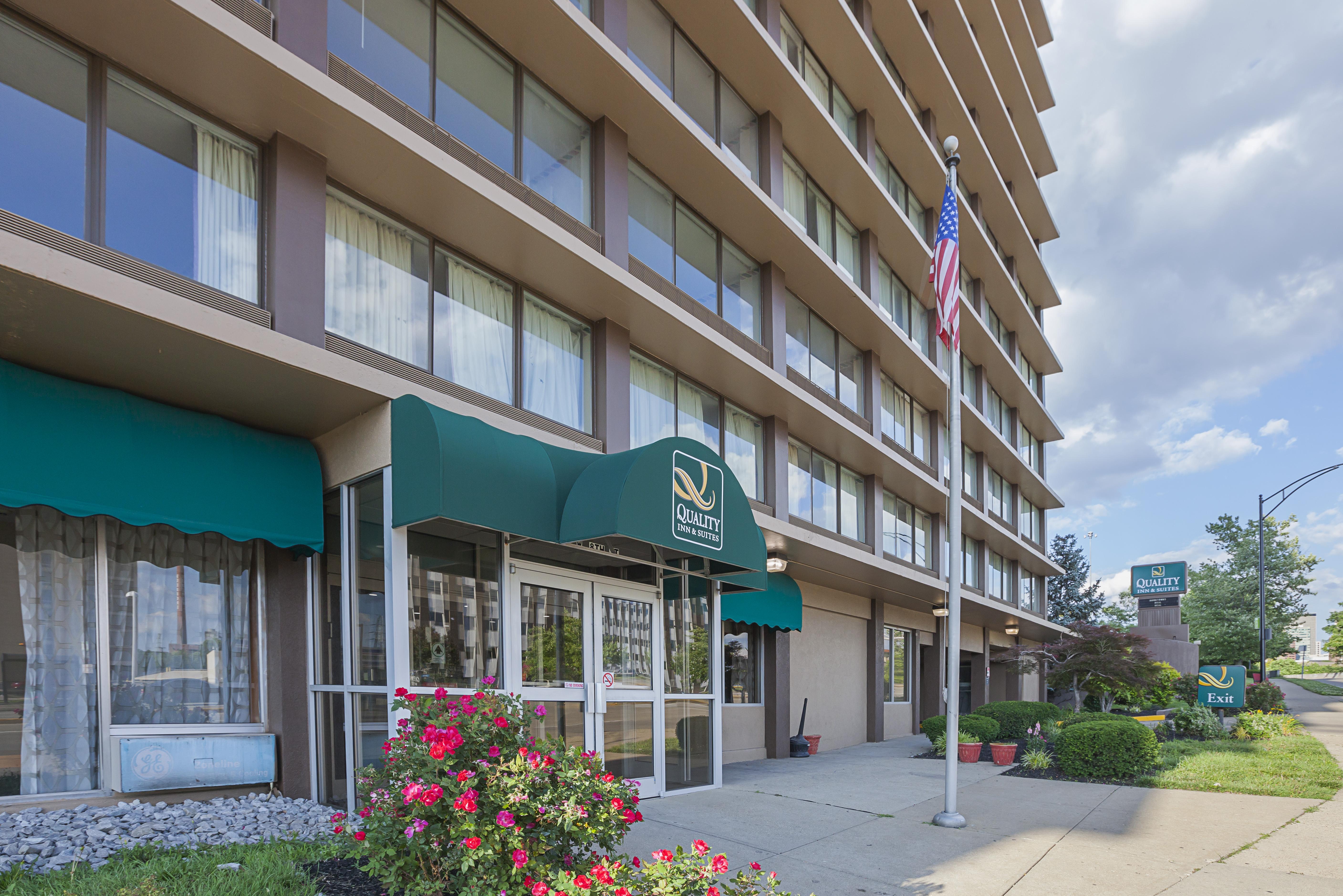 Quality Inn & Suites Цинциннати Экстерьер фото