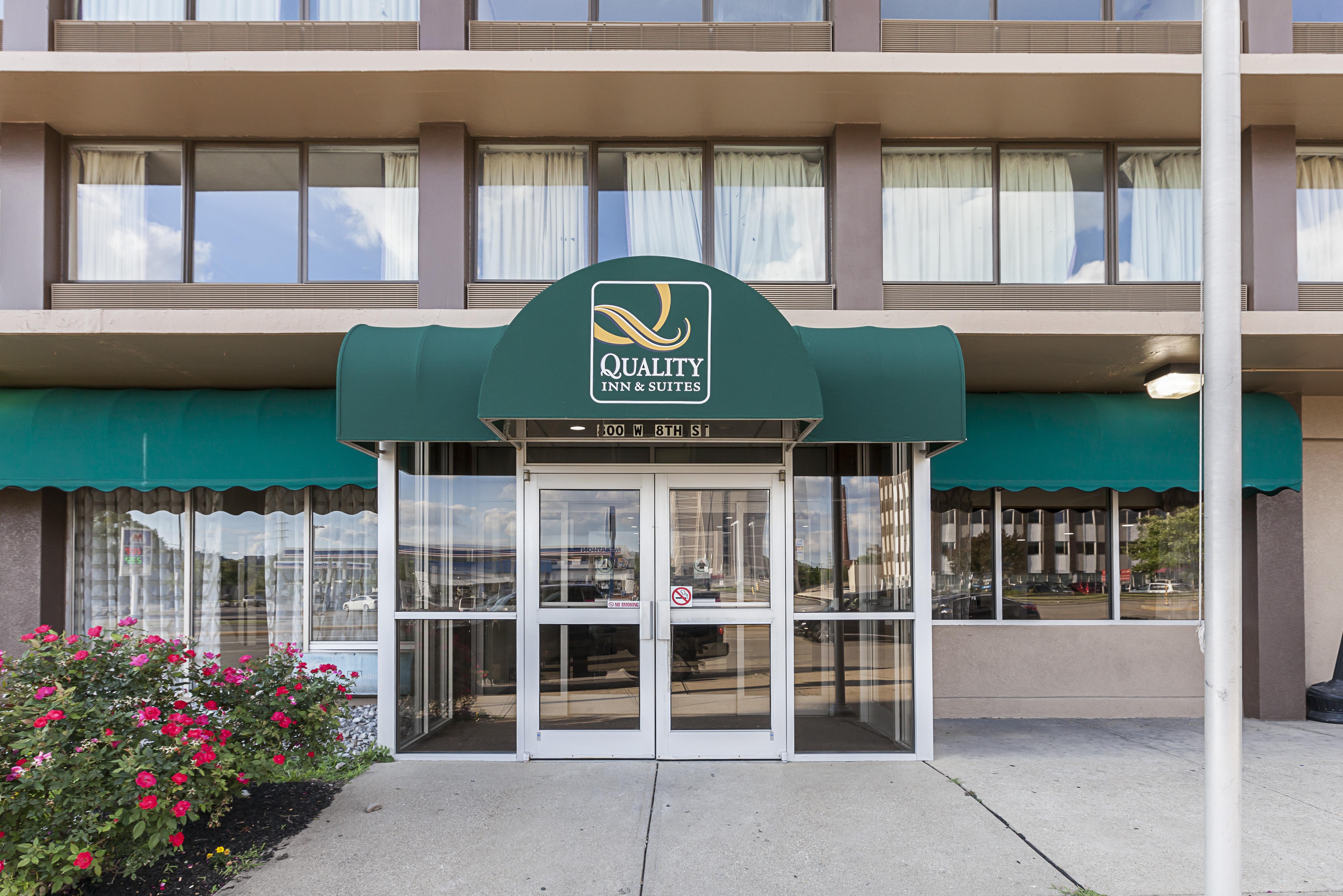 Quality Inn & Suites Цинциннати Экстерьер фото