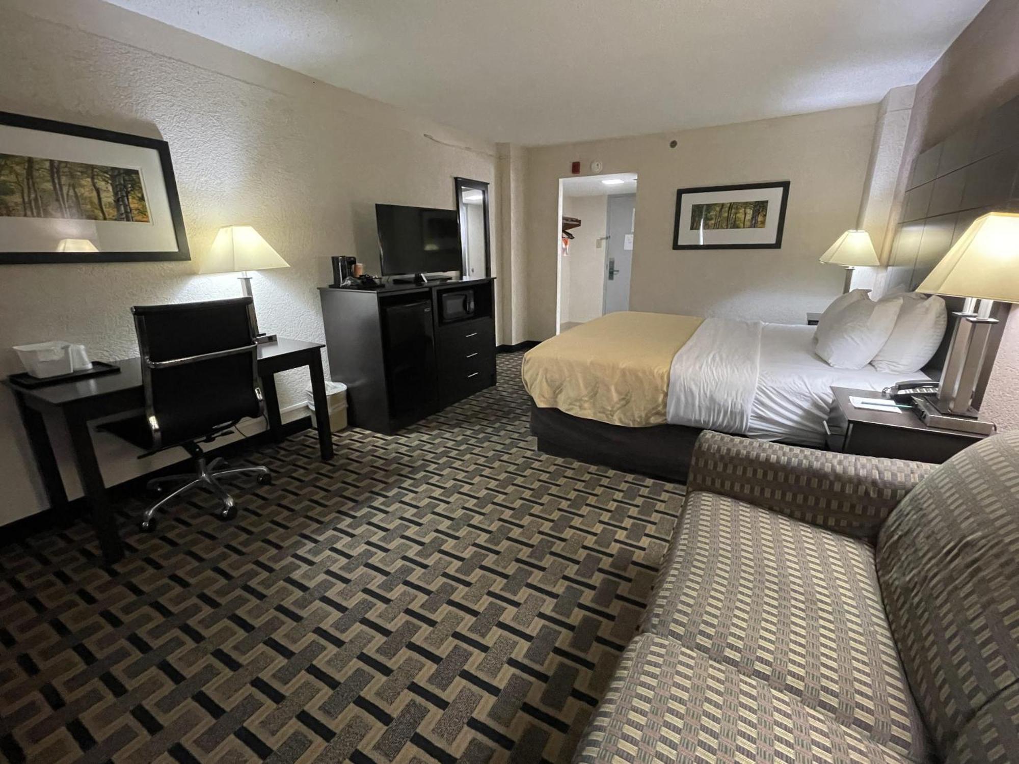 Quality Inn & Suites Цинциннати Экстерьер фото