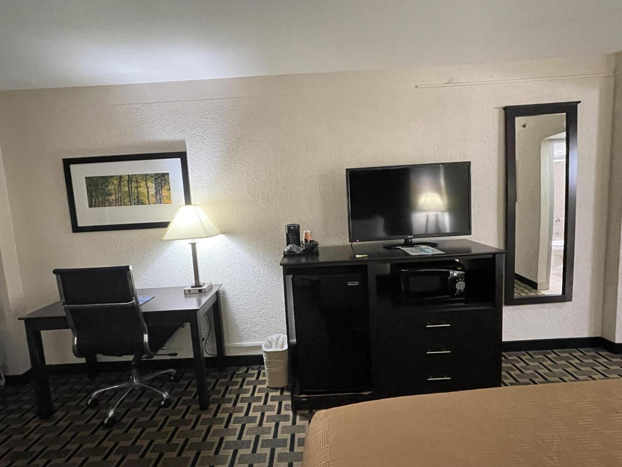 Quality Inn & Suites Цинциннати Экстерьер фото